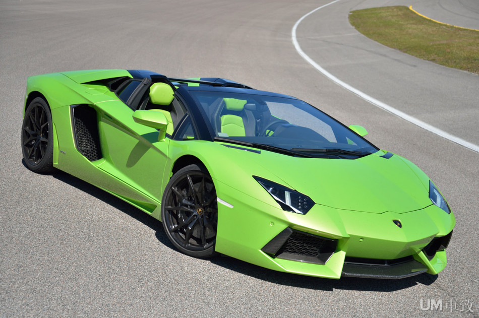 兰博基尼Aventador LP700-4，速度与艺术的极致融合